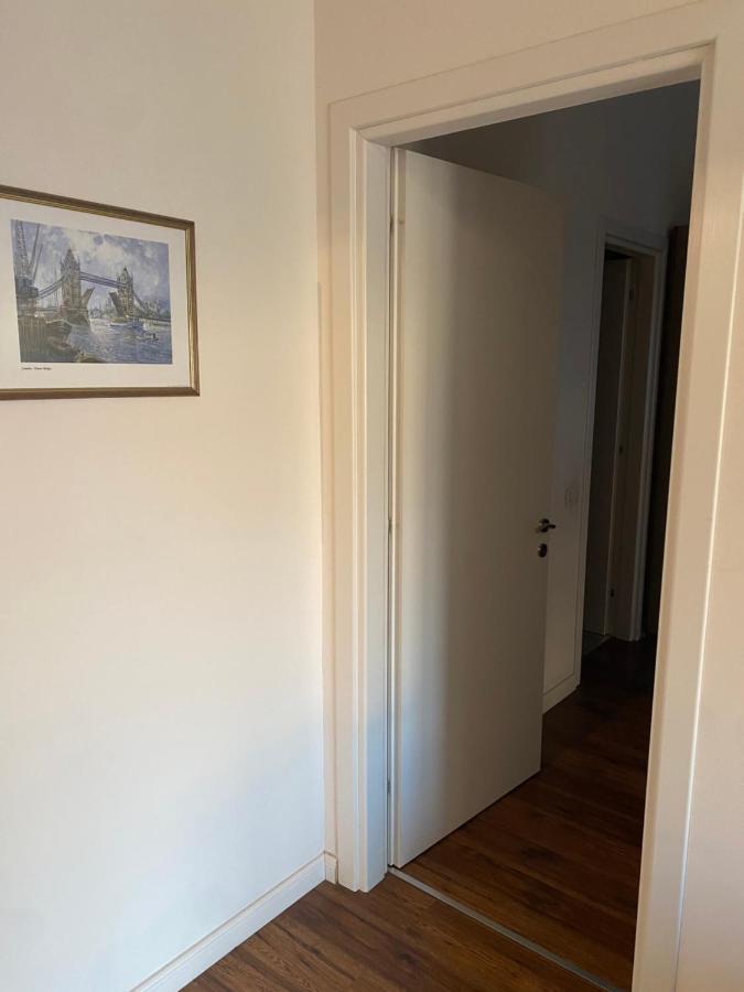 Ambassador Tirana Apartment Экстерьер фото