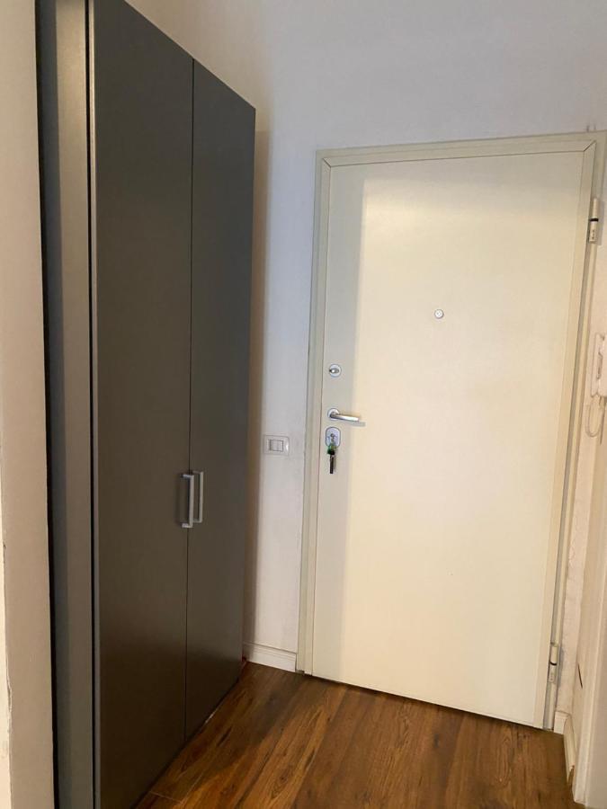 Ambassador Tirana Apartment Экстерьер фото